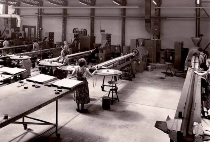 1954 – Extruder 1954 Edgebanding Extruder